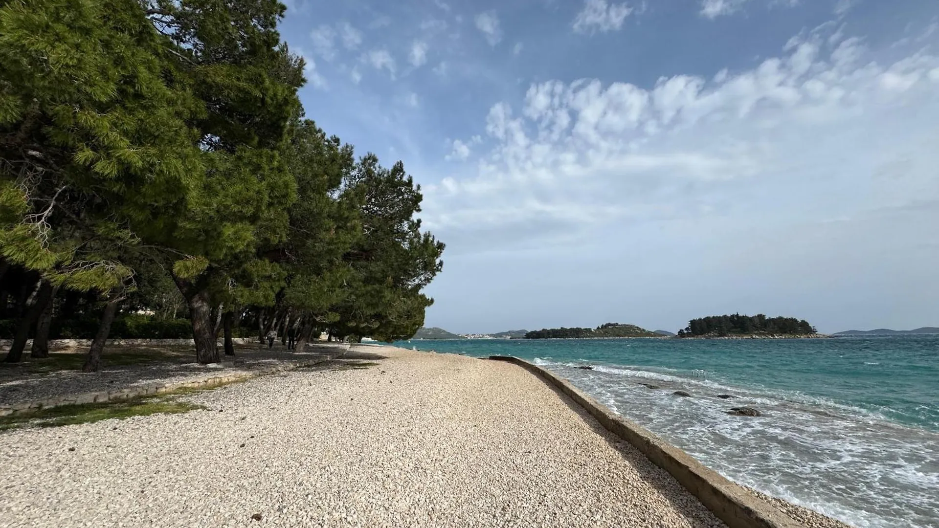 Kamp Vomer Beachside Unit